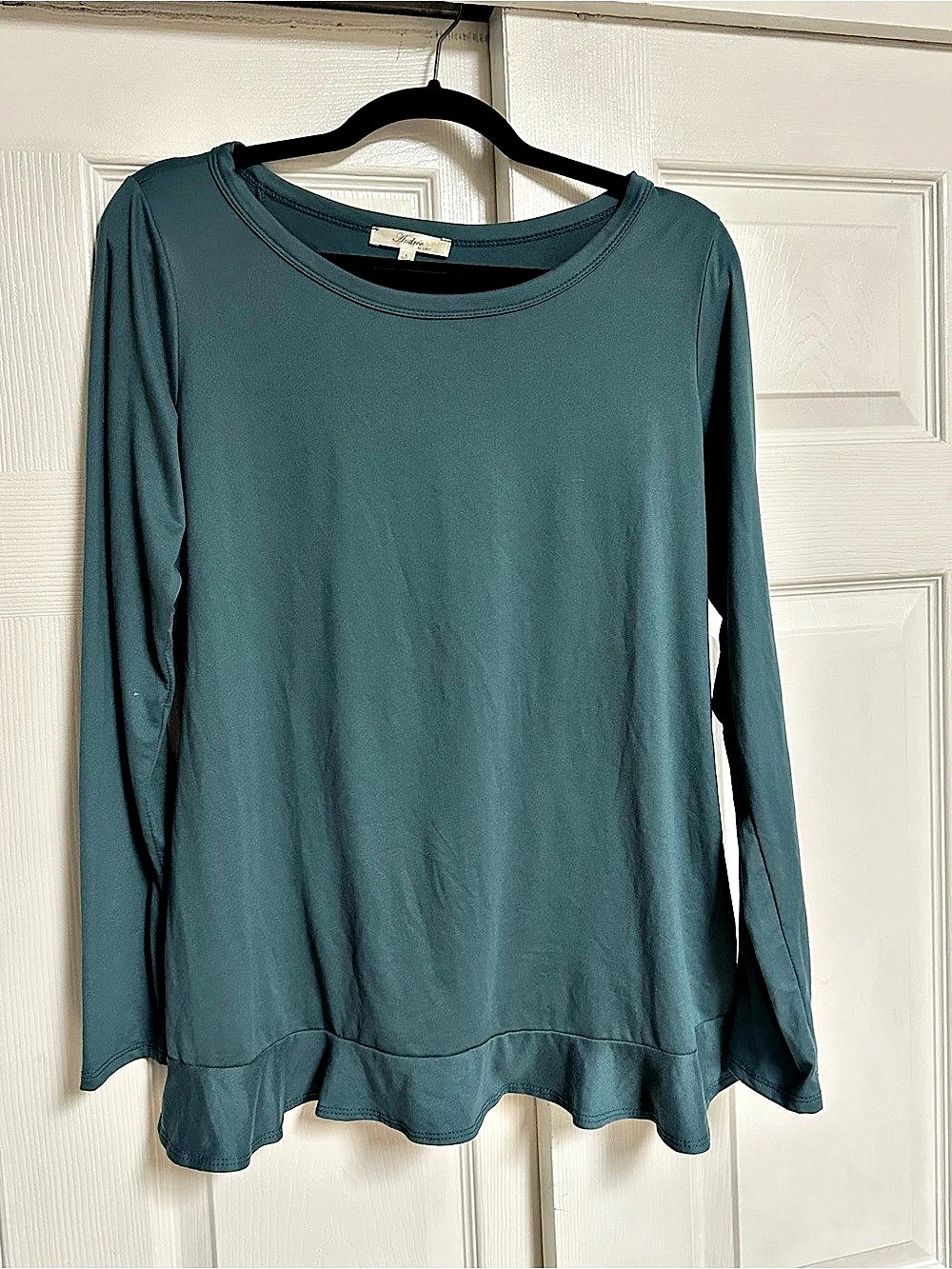 Andrea by UNIT Long Sleeve Ruffle Hem Top in Blue Size Large Like New